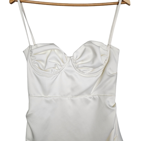 House of CB Flora Dress Ivory Size Large - Picture 4 of 6